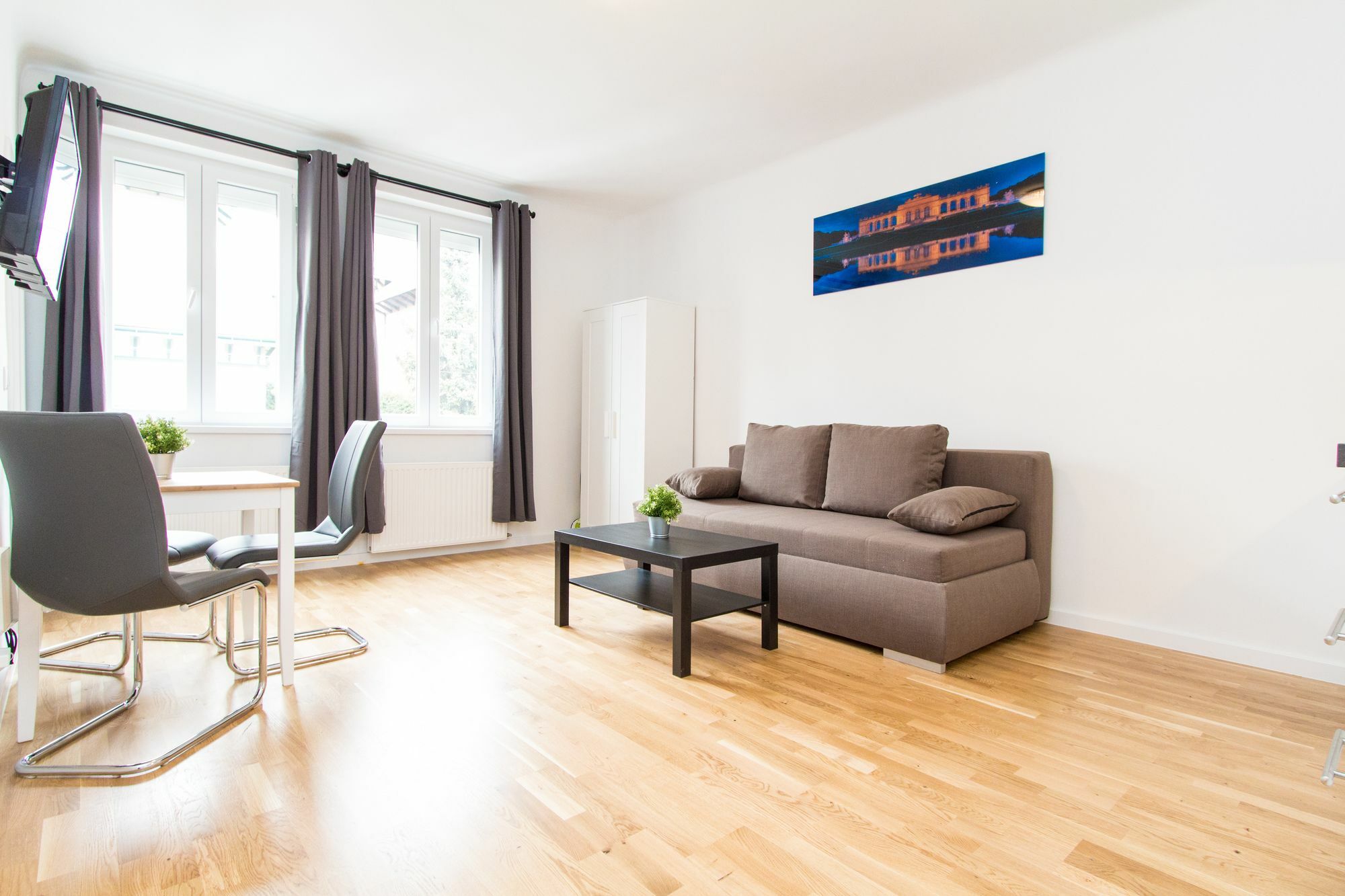 Checkvienna - Lainzer Strasse Vienna